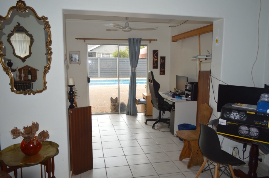 4 Bedroom Property for Sale in Flamwood North West